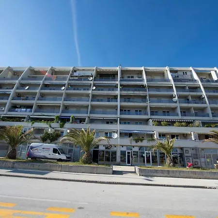Gloria In Apartman