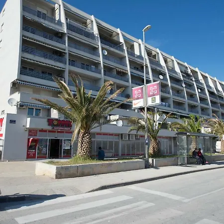 Gloria In Apartman